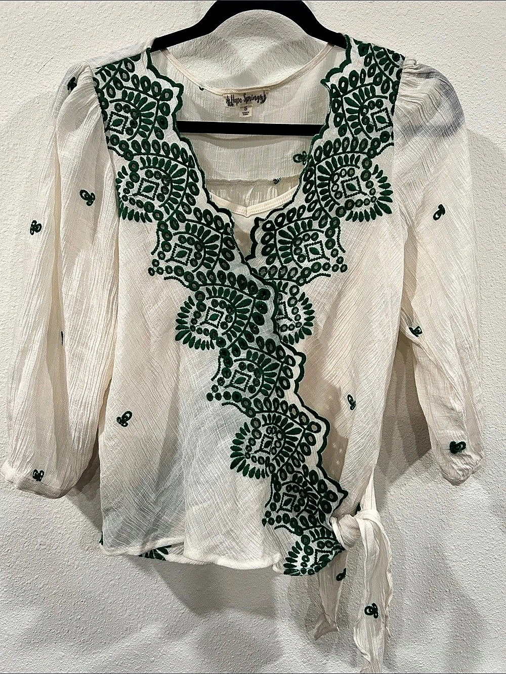 Hope Springs Embroidered Floral Blouse in White & Green Small